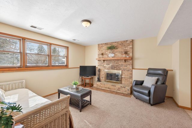 6940 Cleary Place, Prior Lake, MN 55372