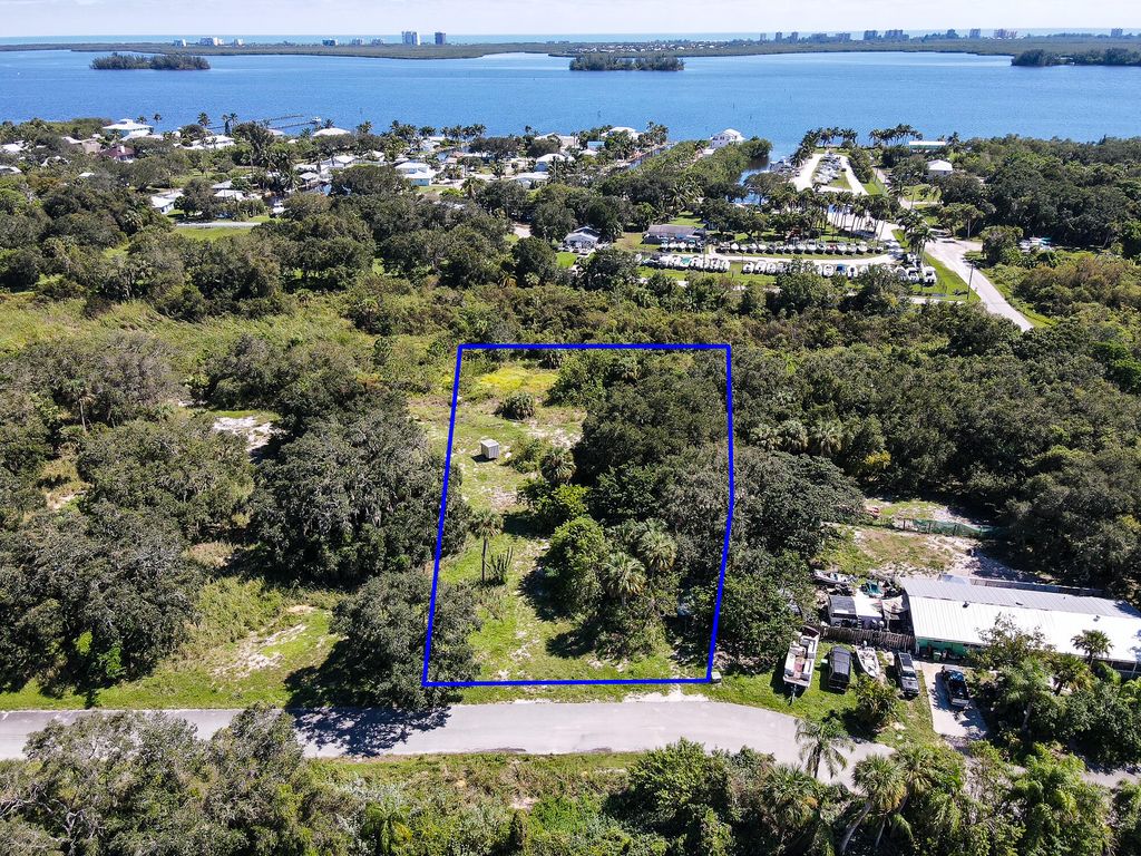 4104 Mariner Oaks Way, Fort Pierce, FL 34946
