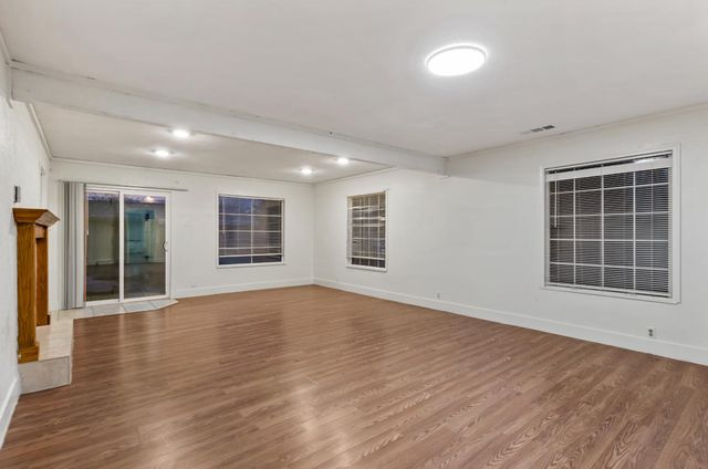 307 Nimitz St, Sacramento, CA 95838