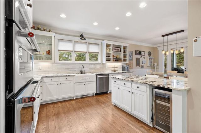 100 Hunting Valley Trail, Cumming, GA 30040