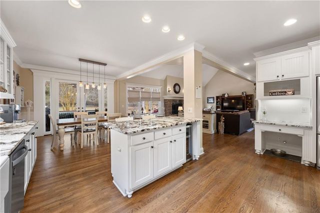 100 Hunting Valley Trail, Cumming, GA 30040