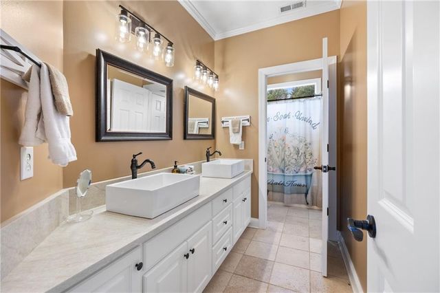 100 Hunting Valley Trail, Cumming, GA 30040