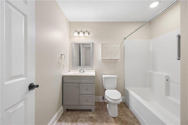 100 Hunting Valley Trail, Cumming, GA 30040