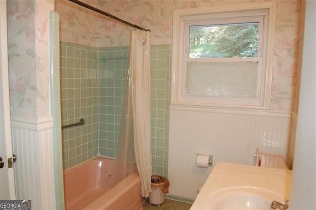 1054 Swathmore Drive NW, Atlanta, GA 30327