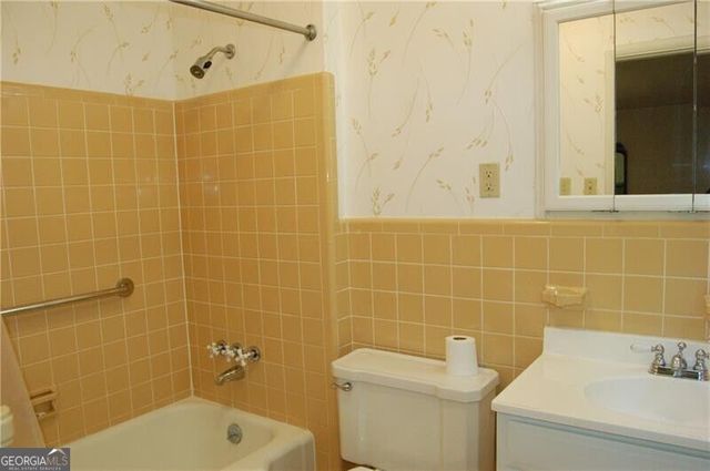 1054 Swathmore Drive NW, Atlanta, GA 30327