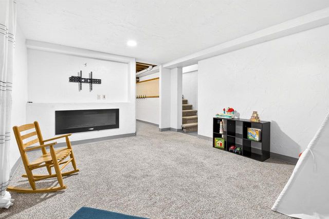 2520 W PALISADES DRIVE, Appleton, WI 54915