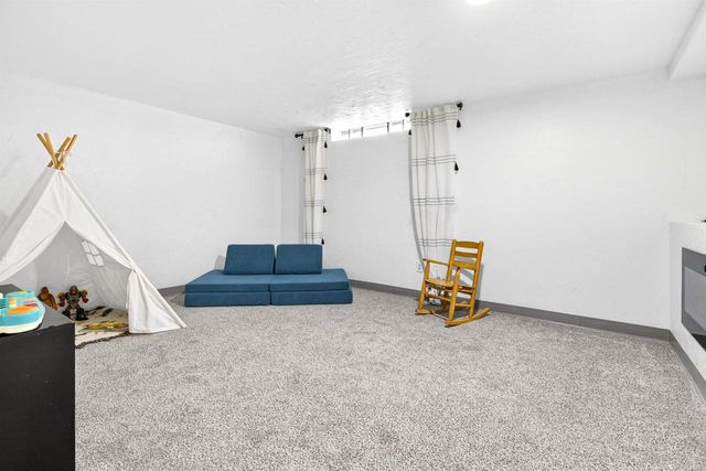 2520 W PALISADES DRIVE, Appleton, WI 54915