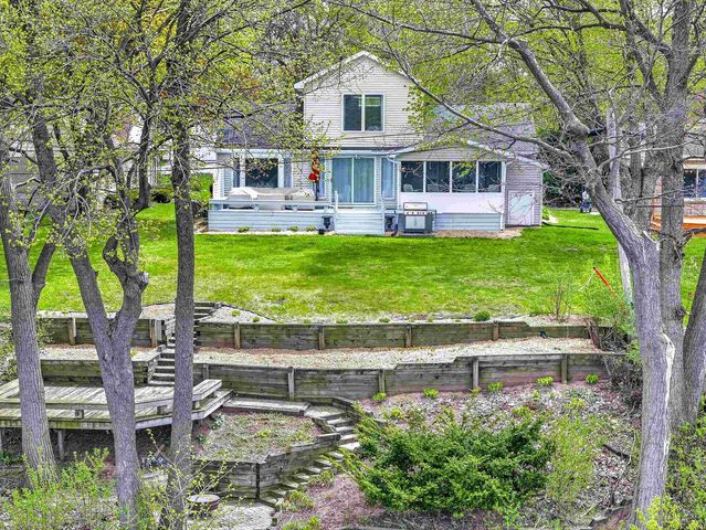 2520 W PALISADES DRIVE, Appleton, WI 54915