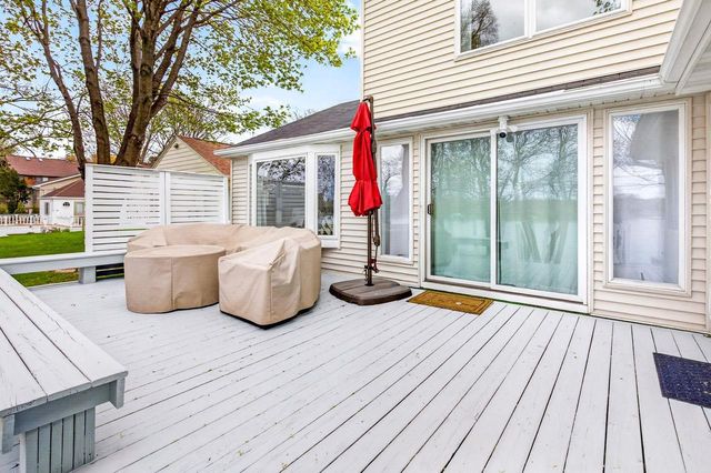 2520 W PALISADES DRIVE, Appleton, WI 54915