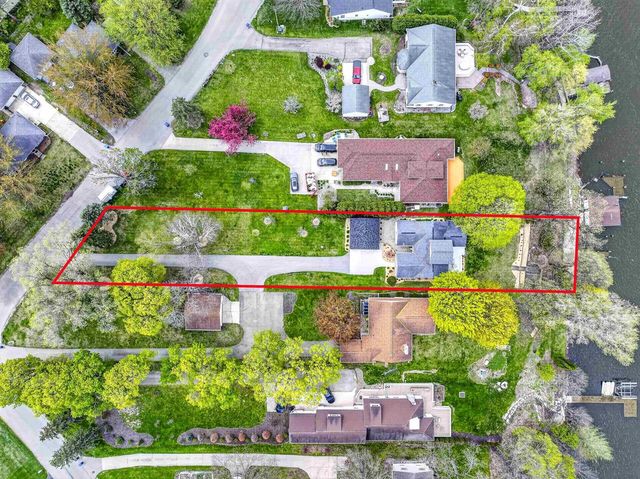 2520 W PALISADES DRIVE, Appleton, WI 54915