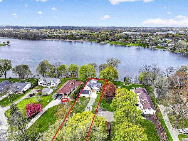 2520 W PALISADES DRIVE, Appleton, WI 54915