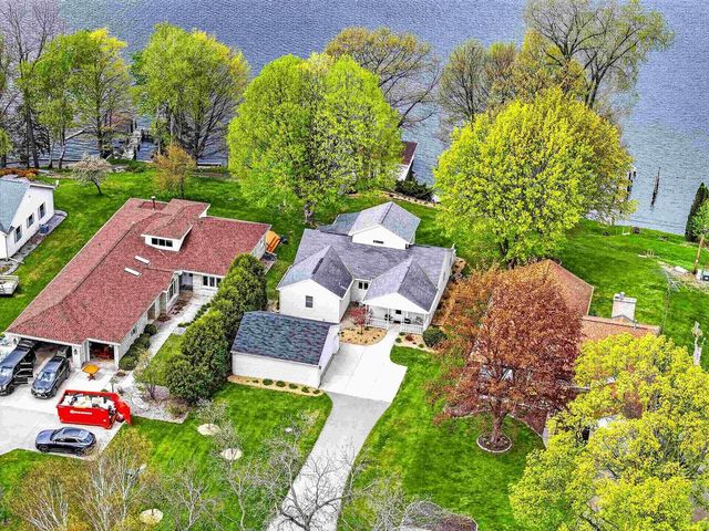 2520 W PALISADES DRIVE, Appleton, WI 54915