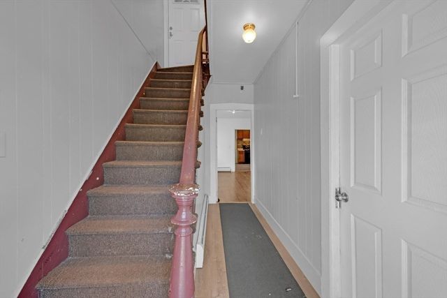 88 Tyler St, Springfield, MA 01109