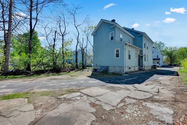 88 Tyler St, Springfield, MA 01109