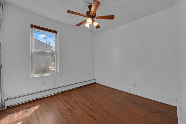 88 Tyler St, Springfield, MA 01109