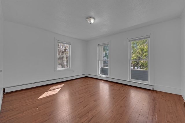 88 Tyler St, Springfield, MA 01109