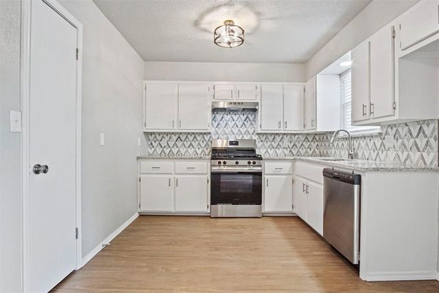 604 SW 12th Street, Moore, OK 73160