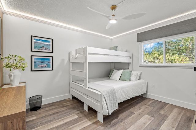 437 CERROMAR LANE 424, Venice, FL 34293