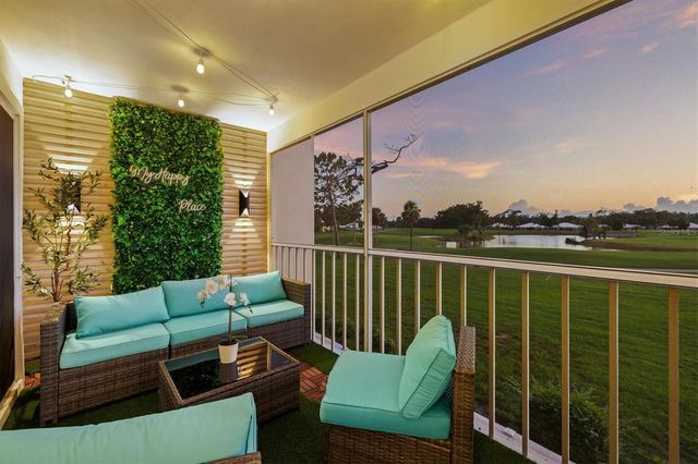 437 CERROMAR LANE 424, Venice, FL 34293