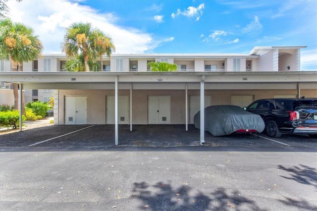 437 CERROMAR LANE 424, Venice, FL 34293