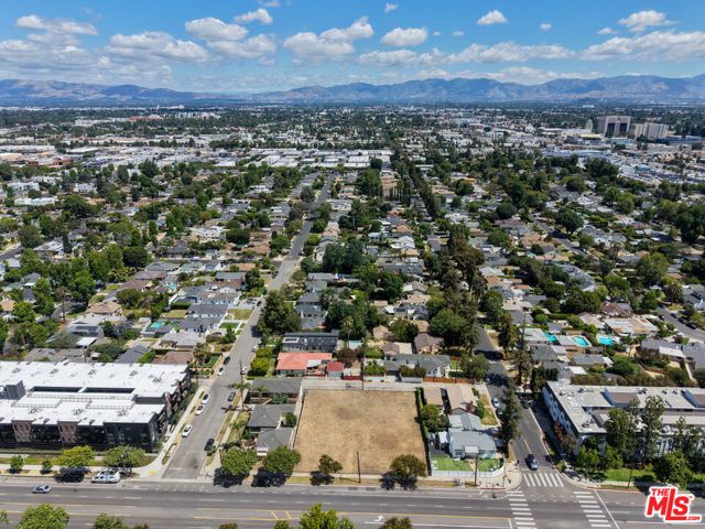 14715 Burbank Boulevard, Los Angeles, CA 91411