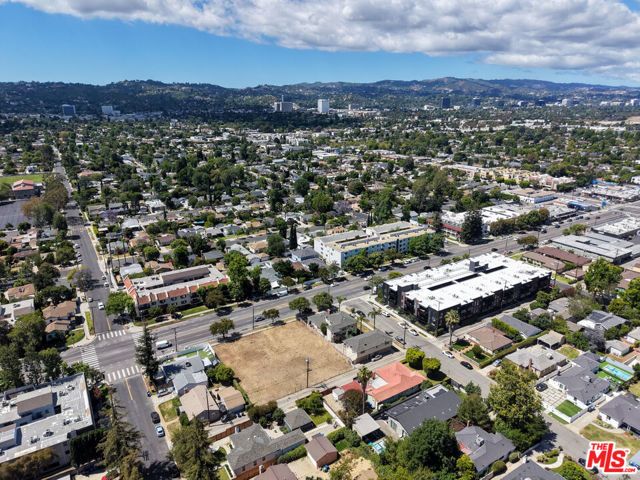 14715 Burbank Boulevard, Los Angeles, CA 91411