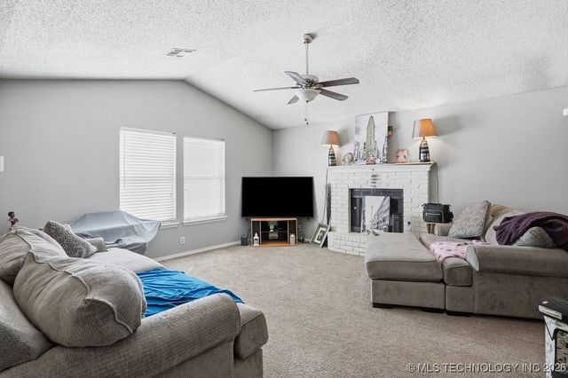 8937 E 135th Street S, Bixby, OK 74008