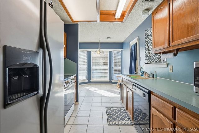 8937 E 135th Street S, Bixby, OK 74008