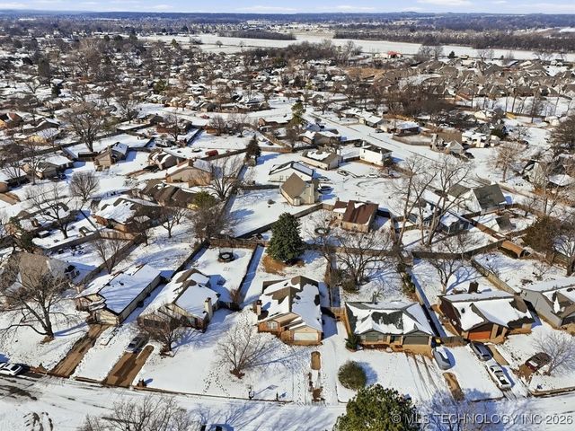 8937 E 135th Street S, Bixby, OK 74008