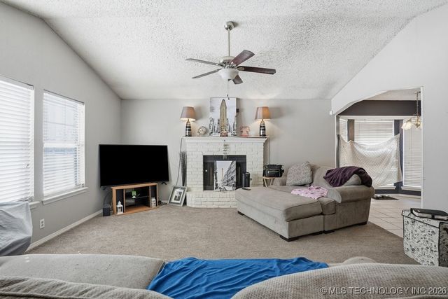 8937 E 135th Street S, Bixby, OK 74008