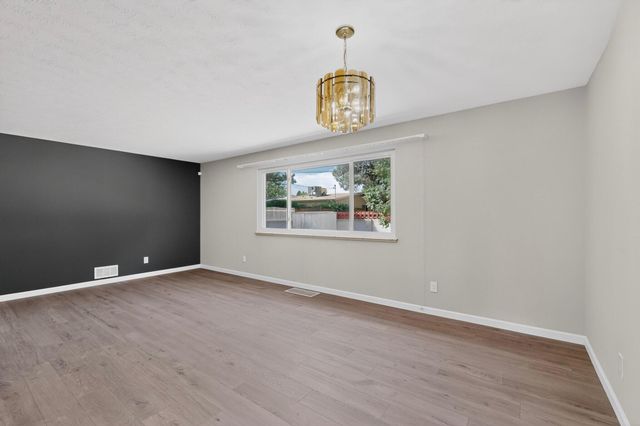 7204 Ottawa Road NE, Albuquerque, NM 87110