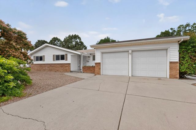 7204 Ottawa Road NE, Albuquerque, NM 87110