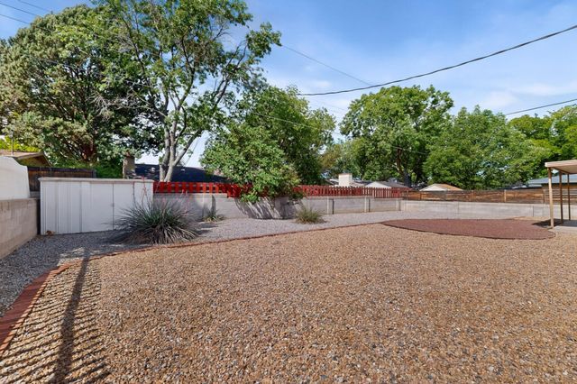 7204 Ottawa Road NE, Albuquerque, NM 87110