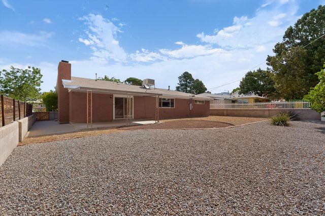 7204 Ottawa Road NE, Albuquerque, NM 87110