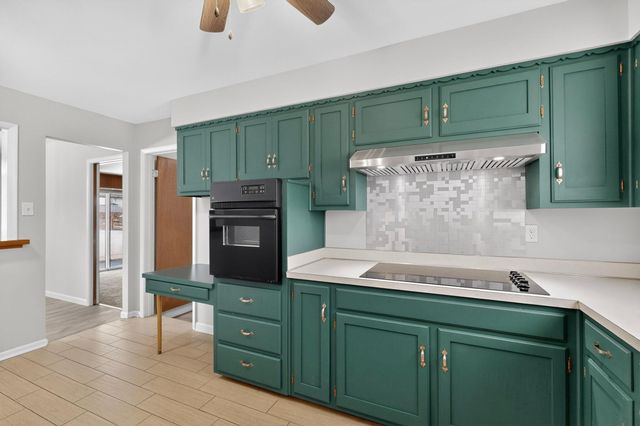 7204 Ottawa Road NE, Albuquerque, NM 87110