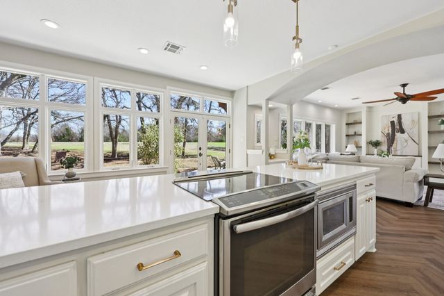 680 Alexandrite Drive, Oak Point, TX 75068