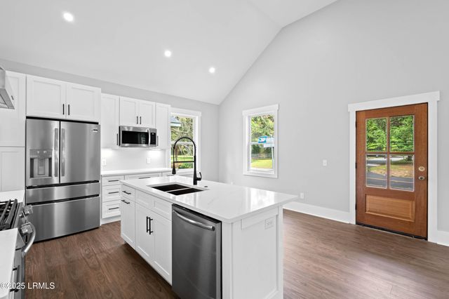 2013 Lafayette Street, Beaufort, SC 29902