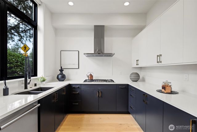 4605 108th Avenue NE, Kirkland, WA 98033