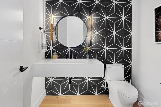 4605 108th Avenue NE, Kirkland, WA 98033