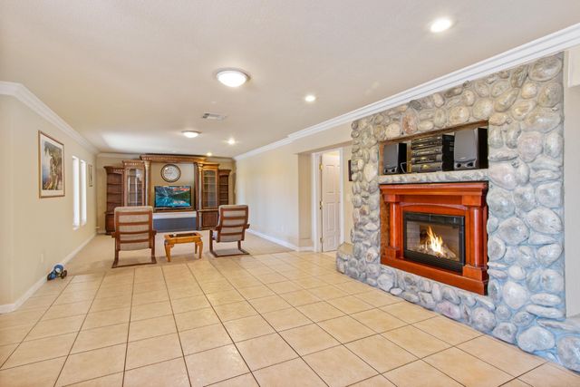 717 Swanson Ln, Colfax, CA 95713