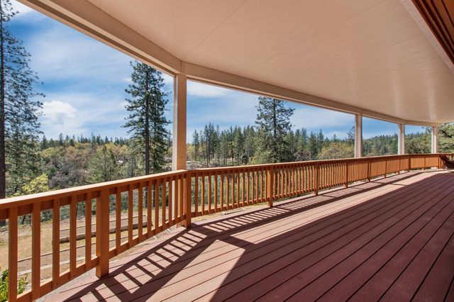 717 Swanson Ln, Colfax, CA 95713