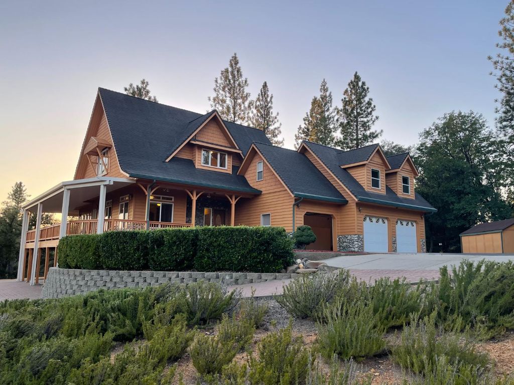 717 Swanson Ln, Colfax, CA 95713