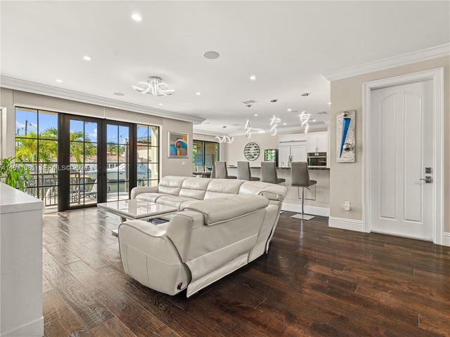 2512 SE 9th St, Pompano Beach, FL 33062