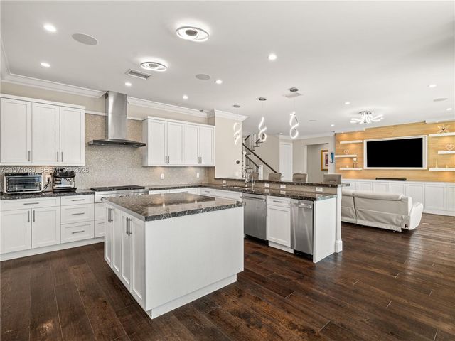 2512 SE 9th St, Pompano Beach, FL 33062