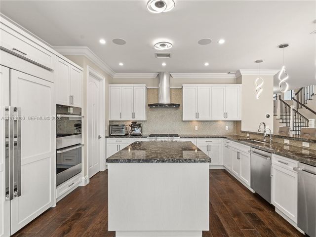 2512 SE 9th St, Pompano Beach, FL 33062