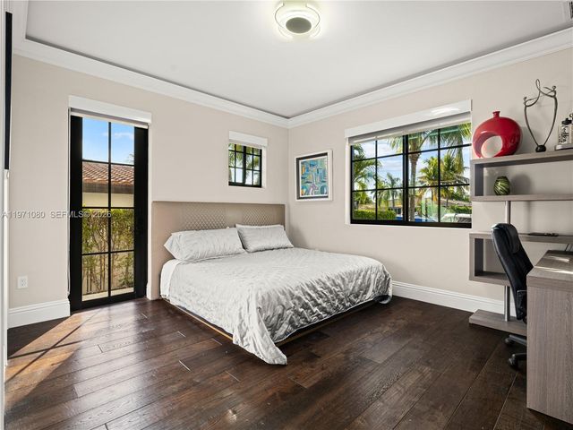 2512 SE 9th St, Pompano Beach, FL 33062