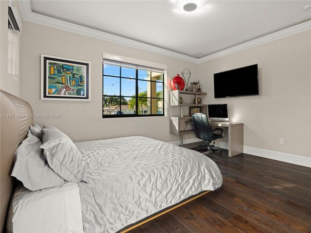 2512 SE 9th St, Pompano Beach, FL 33062