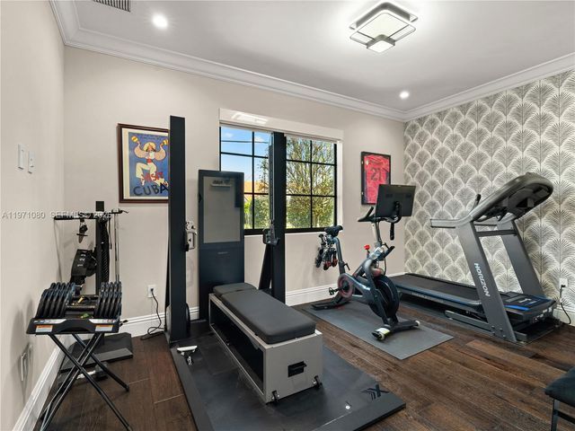 2512 SE 9th St, Pompano Beach, FL 33062