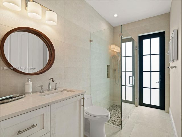 2512 SE 9th St, Pompano Beach, FL 33062