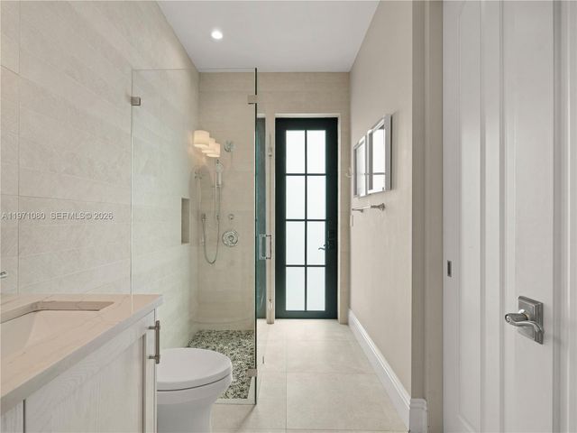 2512 SE 9th St, Pompano Beach, FL 33062